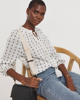 Contrast Dobby Collarless Blouse