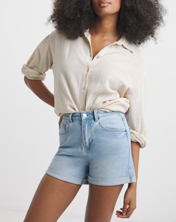 Light Wash Roll Hem Mom Shorts