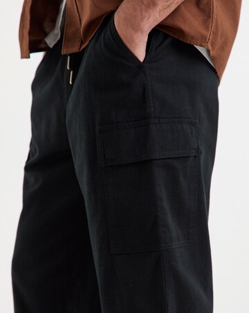 Linen 3/4 Length Cargo Short