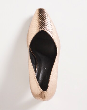 Heeled Court Shoe EEE Fit