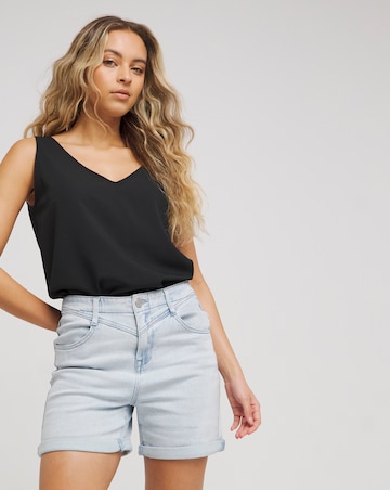 Simply Be Black Value V Neck Woven Vest