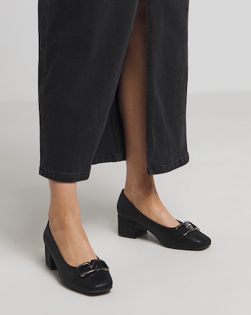 Heavenly Soles April Low Heel Trim Court Shoe Wide E Fit