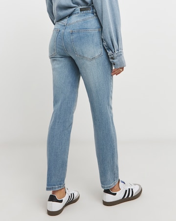 Demi Light Stonewash High Waist Mom Jeans