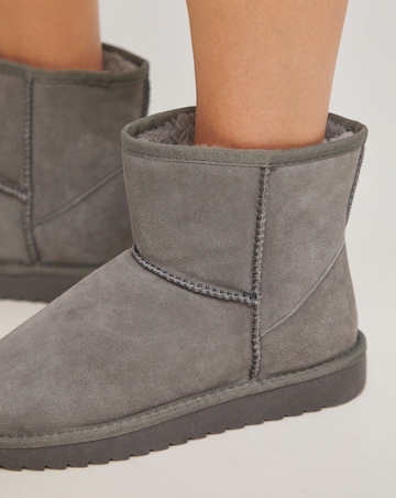 Sia Suede Warm Lined Snug Boots - Extra Wide Fit (EEE)