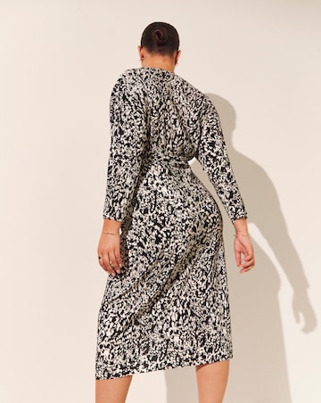 Mono Print Plisse Wrap Front Midi Dress