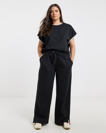 Simply Be Black Short Sleeve Blanket Stitch Sweatshirt