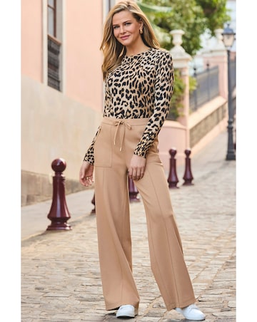 Sosandar Leopard Print Knitted Jumper