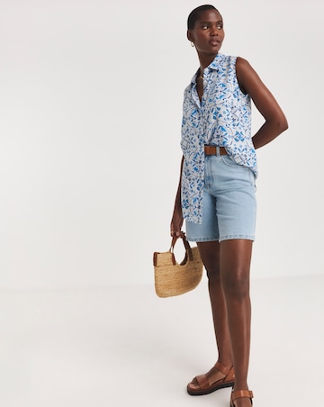 Dipped Back Sleeveless Shirt