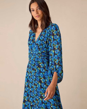 Ro&Zo Blue Floral Ruched Waist Maxi Dress