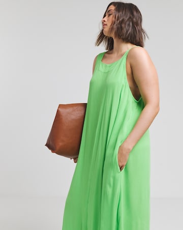 Simply Be Green Crinkle Trazepe Maxi Dress