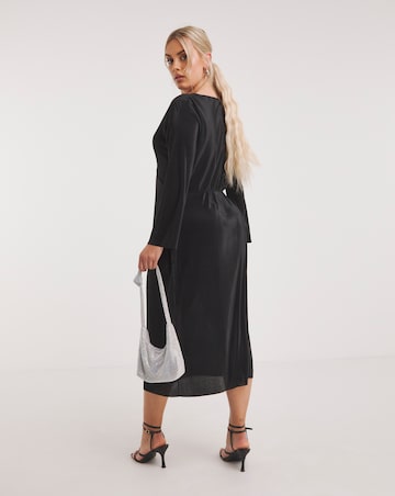 Twist Front Plisse Midi Dress