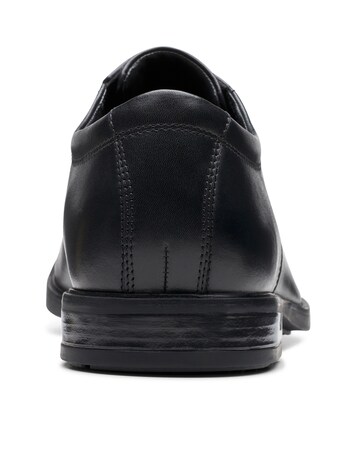 Clarks Howard Over Leather Shoe - Black