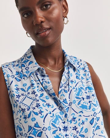 Dipped Back Sleeveless Shirt