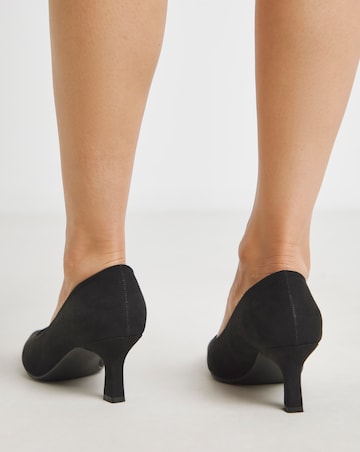 Heavenly Soles Kirsten Pointed Toe Kitten Heel Shoes - Wide Fit (E)