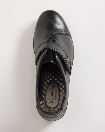 Cushion Walk Touch & Close Shoe Wide E Fit
