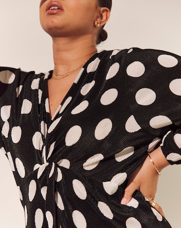 Spot Print Tiered Plisse Maxi Dress