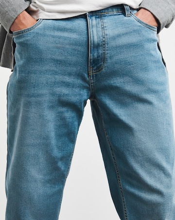 Loose Fit Stretch Jean Light Wash