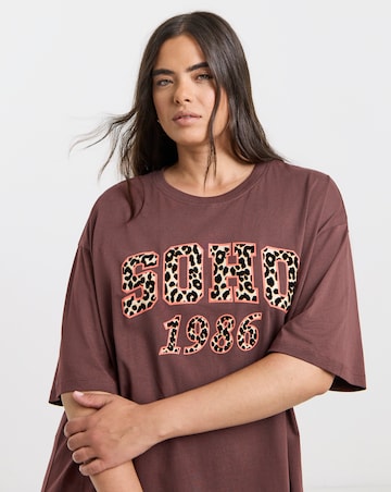 Burgundy Soho Graphic T-Shirt