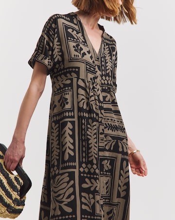 Collarless Placket Detail Smock Midi Dress