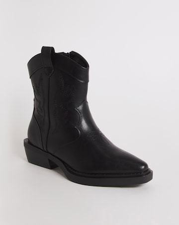 Vita Classic Ankle Western Cowboy Boots - Extra Wide Fit (EEE)