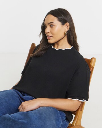 Black & White Scallop Edge T-Shirt