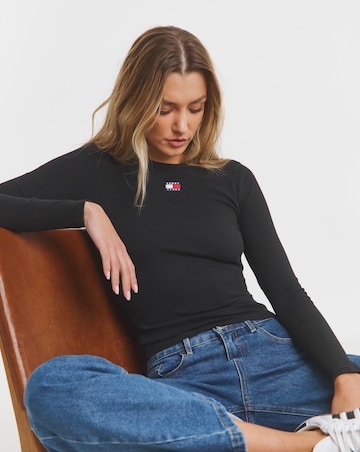 Tommy Jeans Slim Badge Tee Ext