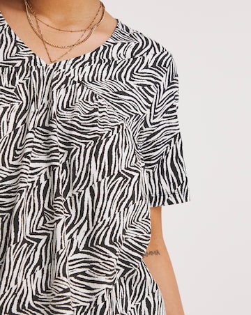 Zebra V Neck Floaty Tee