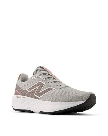New Balance 520 Trainers