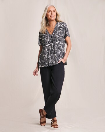 Julipa Printed Crinkle Short Sleeve Top