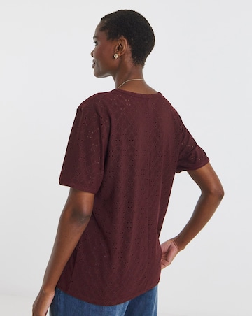 Berry V-Neck Broderie T-Shirt