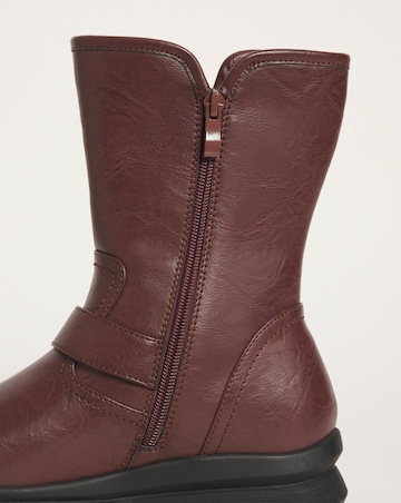 Cushion Walk Casual Boot with Side Zip Detail E Fit