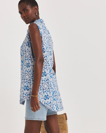 Dipped Back Sleeveless Shirt