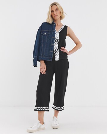 Black Ric Rac Contrast Trim Vest