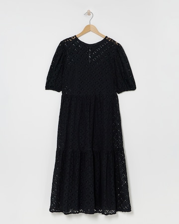 Black Lace Tiered Midaxi Dress