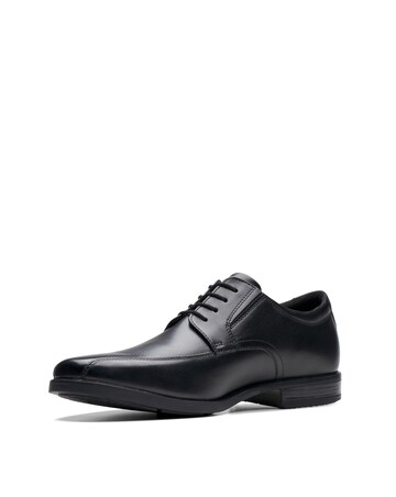Clarks Howard Over Leather Shoe - Black