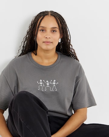 Charcoal Skeleton Embroidery T-Shirt