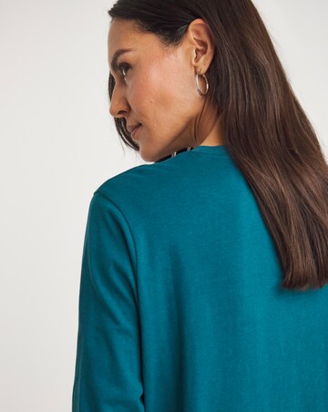 The Longline Curved Hem