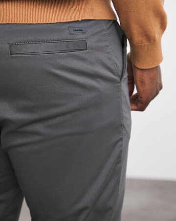 Calvin Klein Satin Stretch Slim Chino