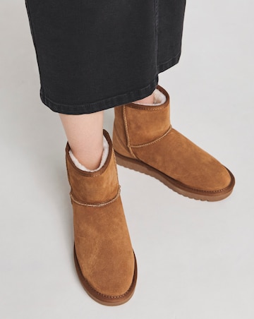 Sia Suede Warm Lined Snug Boots - Extra Wide Fit (EEE)