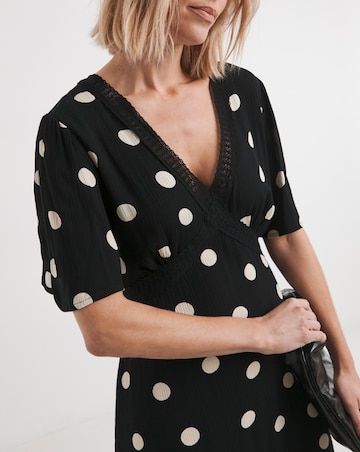 Textured Crinkle Lace Trim Maxi Dress