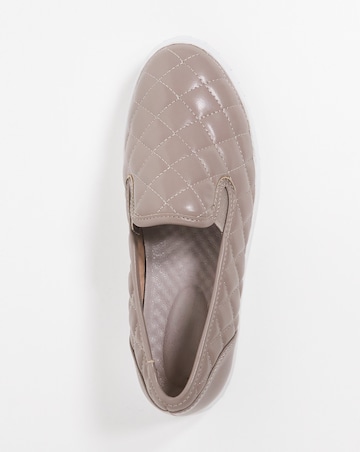 Cushion Walk Twin Gusset Quilted Trainer E Fit
