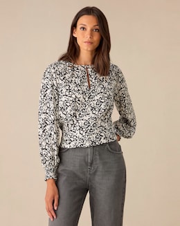 Ro&amp;Zo Mono Floral Print Keyhole Front Blouse