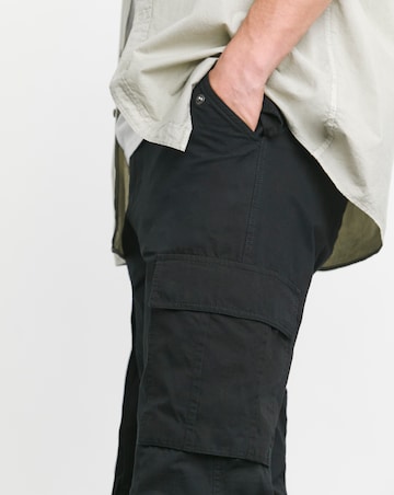 Relaxed Tapered Ripstop Cargo Trouser