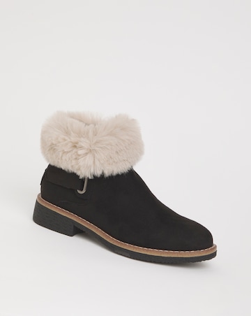 Cushion Walk Fur Collar Crepe Sole Boot Wide E Fit