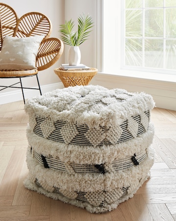 Tufted Pouffe