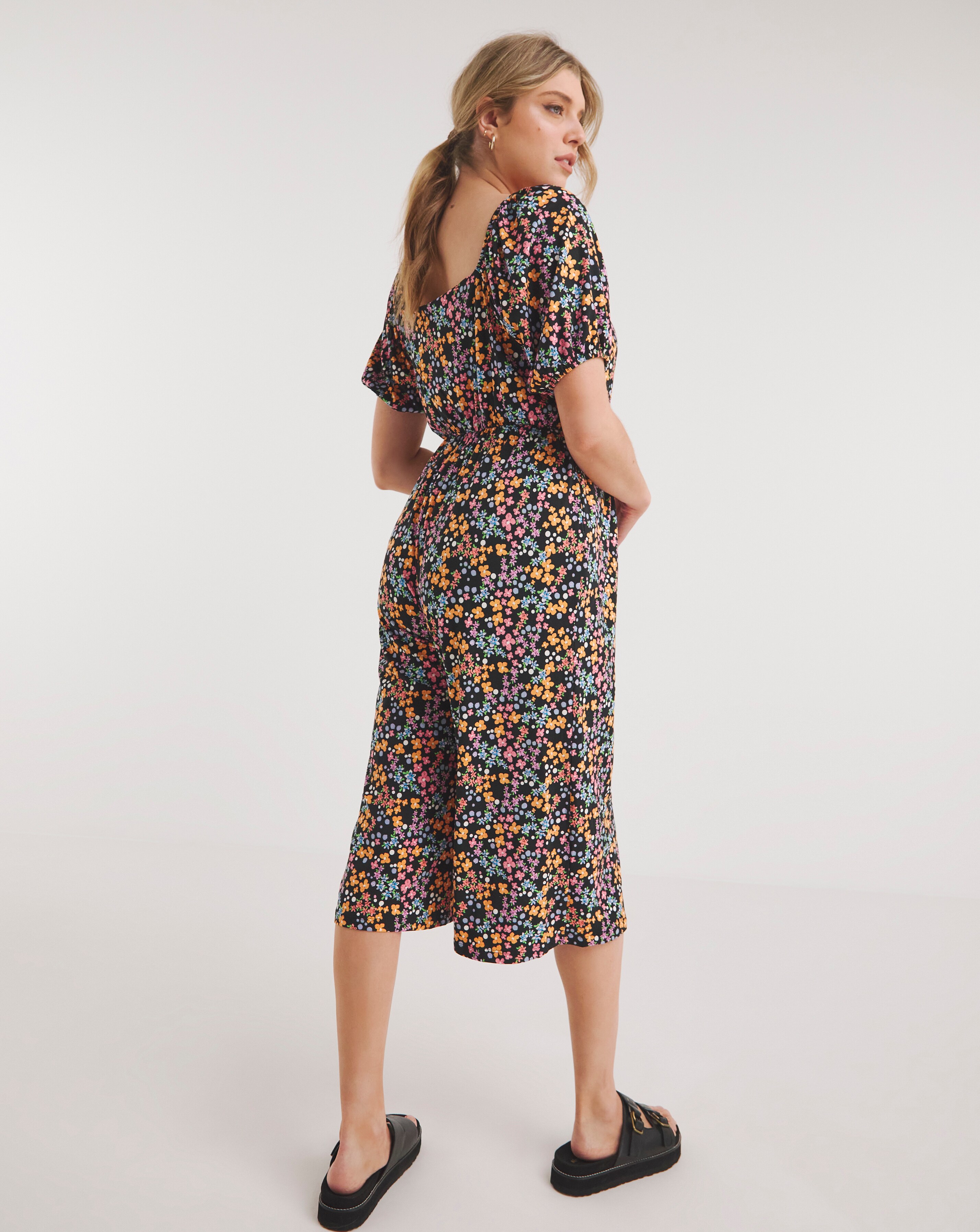 ☆人気☆【INSTANTFUNK】☆Floral-print jumpsui.t☆ Ditsy Floral Print Supersoft Sweetheart Neck Jumpsuit