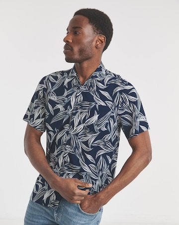 Short Sleeve Revere Collar Print Shirt