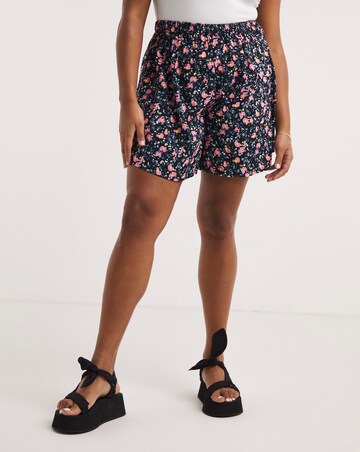 Ditsy Floral Relaxed Woven Flippy Short