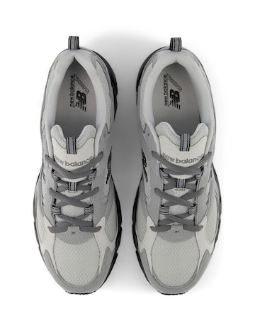 New Balance 408 Trainers