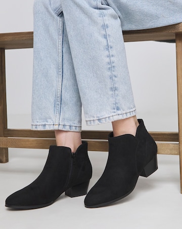 Meredith Ankle Western Boot - Wide Fit (E)